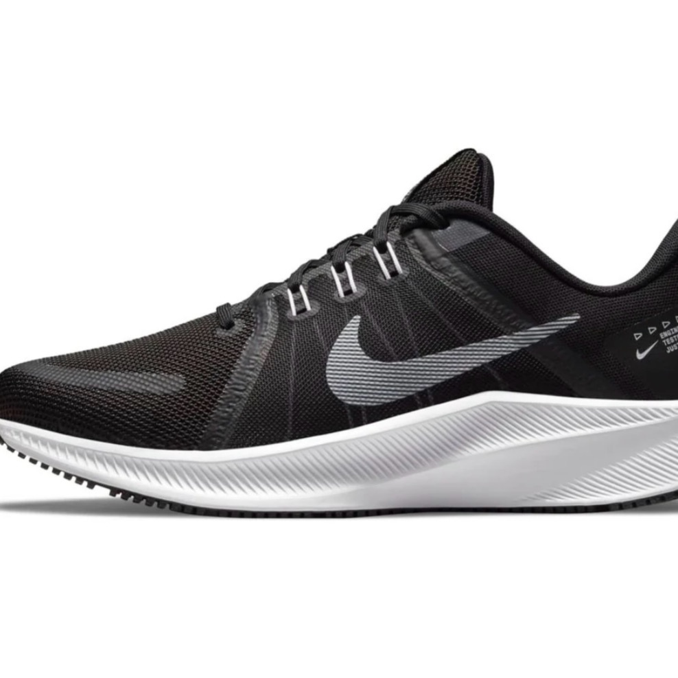 Preowned Nike Quest 4 Black White